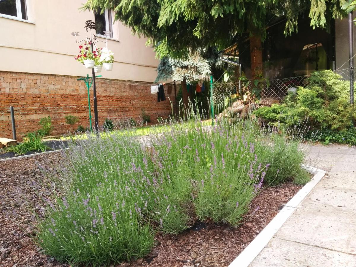 Apartment On Zaliznychna Львов Экстерьер фото