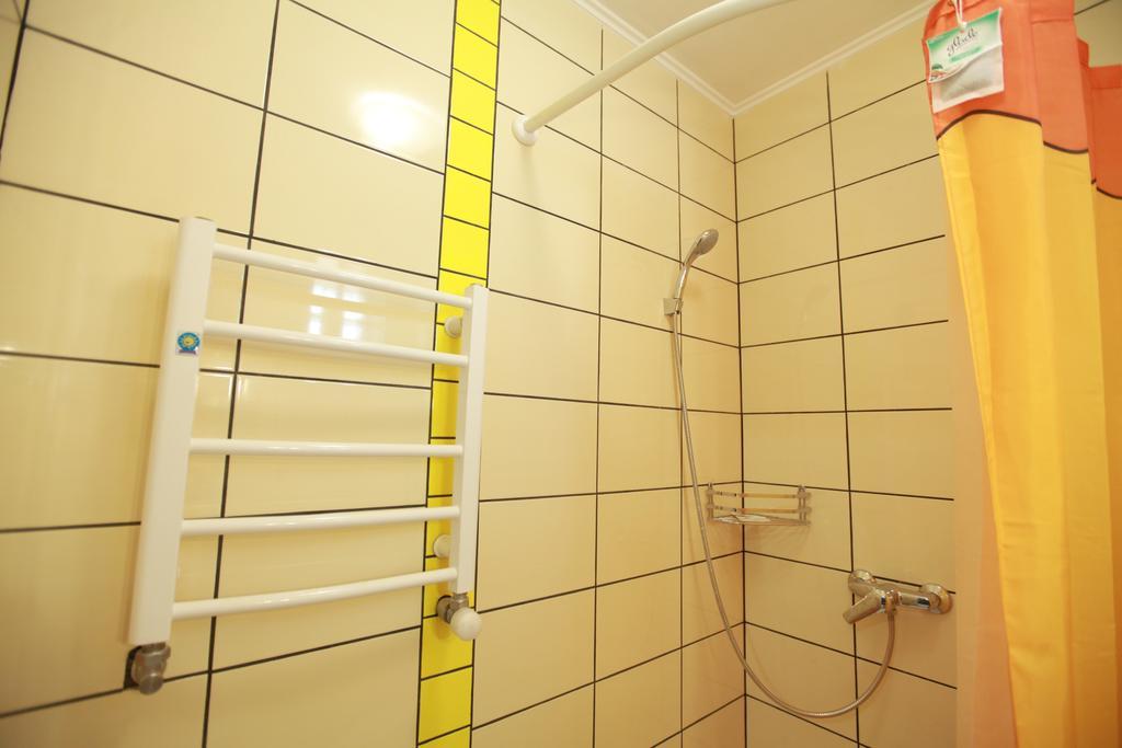 Apartment On Zaliznychna Львов Номер фото