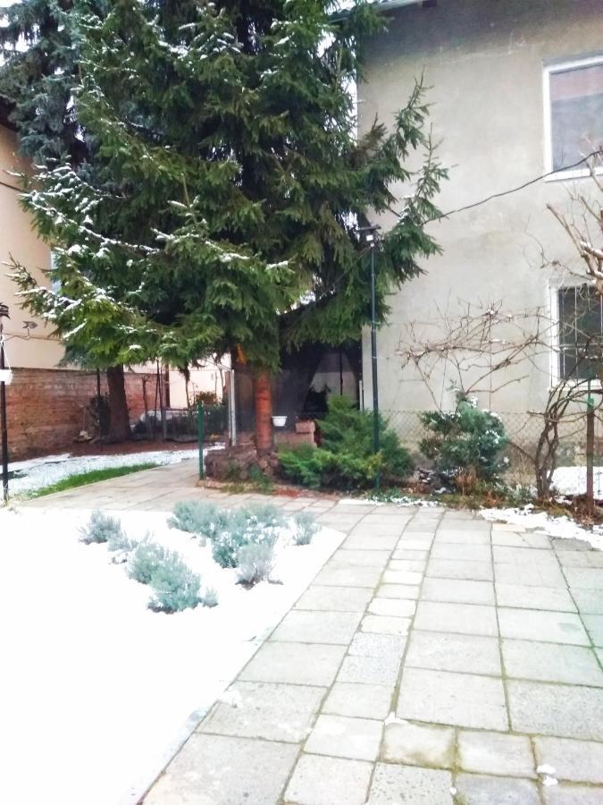 Apartment On Zaliznychna Львов Экстерьер фото